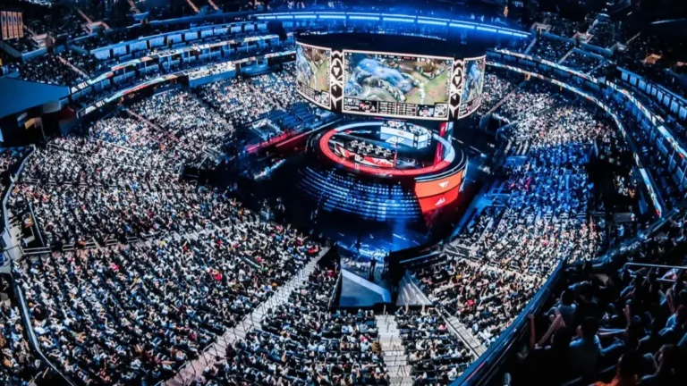 lol-worlds-crowd-1024x576.webp.webp
